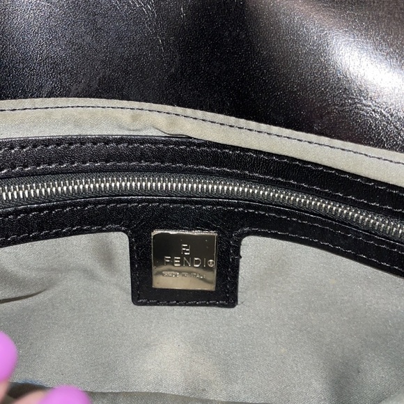 SOLD🎈Vintage FENDI baguette shoulder bag RARE FIND SHE BEAUTIFUL !!! Comes dust - Picture 4 of 13